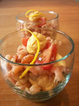 Glaasje met cherry-tomatenmousse en Hollandse garnalen